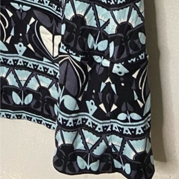 DIANE VON FURSTENBURG 100% Silk Dress - Picture 5 of 8